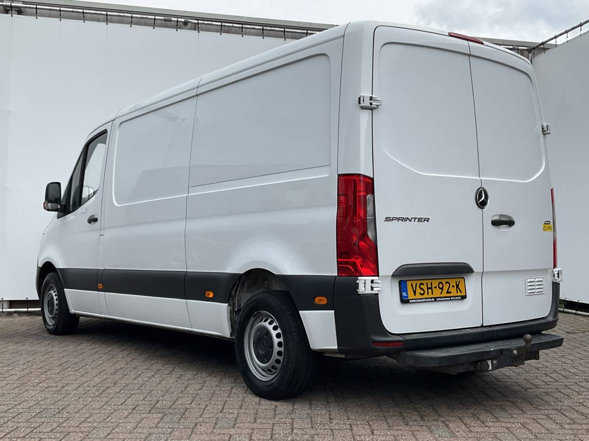 Mercedes-Benz Sprinter Mercedes-Benz Sprinter 3-Pers 314 2.2 CDI 143PK L2H1 Clima Cruise Audio Trekhaak 3-Persoons