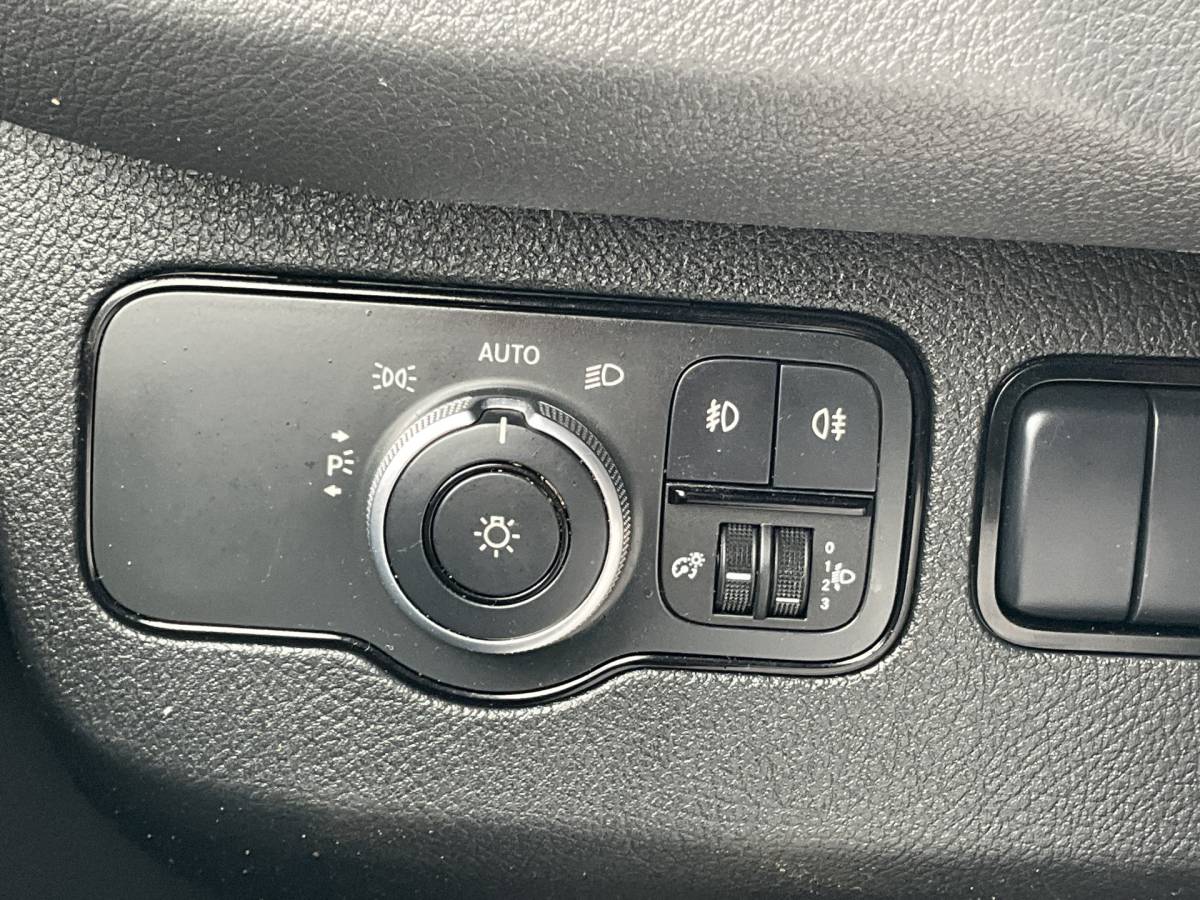 Mercedes-Benz Sprinter Mercedes-Benz Sprinter 3-Pers 314 2.2 CDI 143PK L2H1 Clima Cruise Audio Trekhaak 3-Persoons