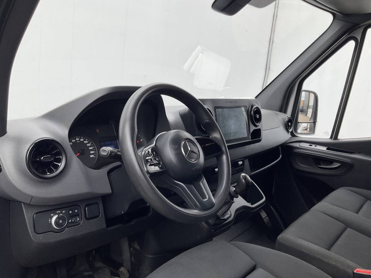 Mercedes-Benz Sprinter Mercedes-Benz Sprinter 3-Pers 314 2.2 CDI 143PK L2H1 Clima Cruise Audio Trekhaak 3-Persoons