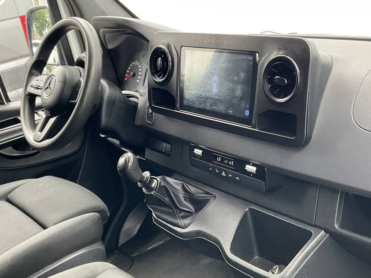 Mercedes-Benz Sprinter Mercedes-Benz Sprinter 3-Pers 314 2.2 CDI 143PK L2H1 Clima Cruise Audio Trekhaak 3-Persoons