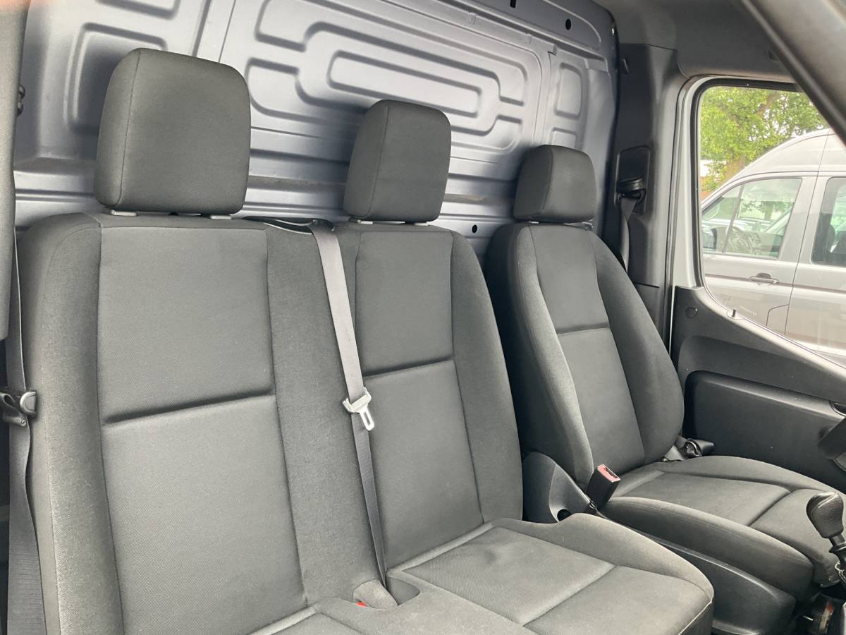 Mercedes-Benz Sprinter Mercedes-Benz Sprinter 3-Pers 314 2.2 CDI 143PK L2H1 Clima Cruise Audio Trekhaak 3-Persoons