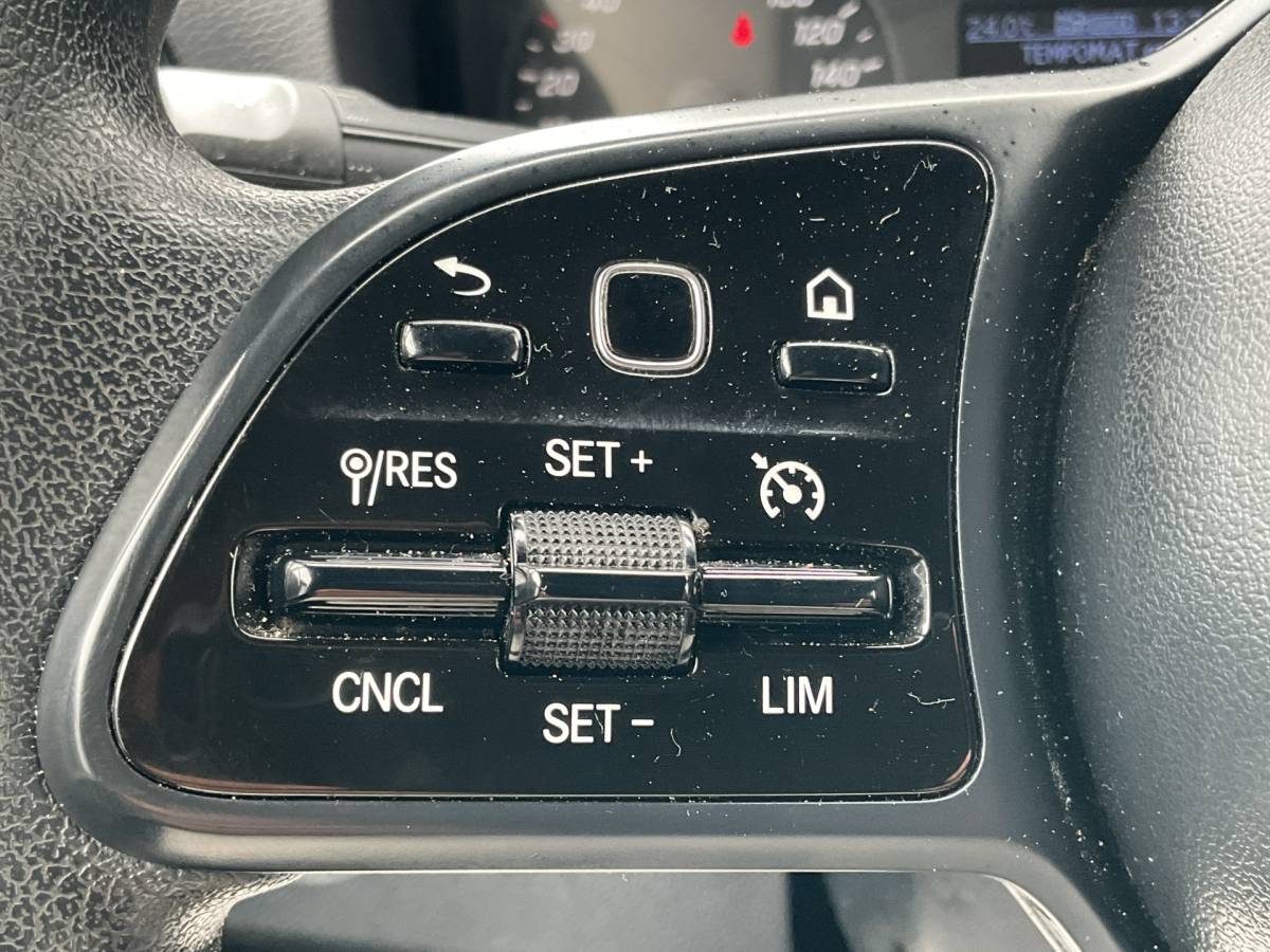 Mercedes-Benz Sprinter Mercedes-Benz Sprinter 3-Pers 314 2.2 CDI 143PK L2H1 Clima Cruise Audio Trekhaak 3-Persoons