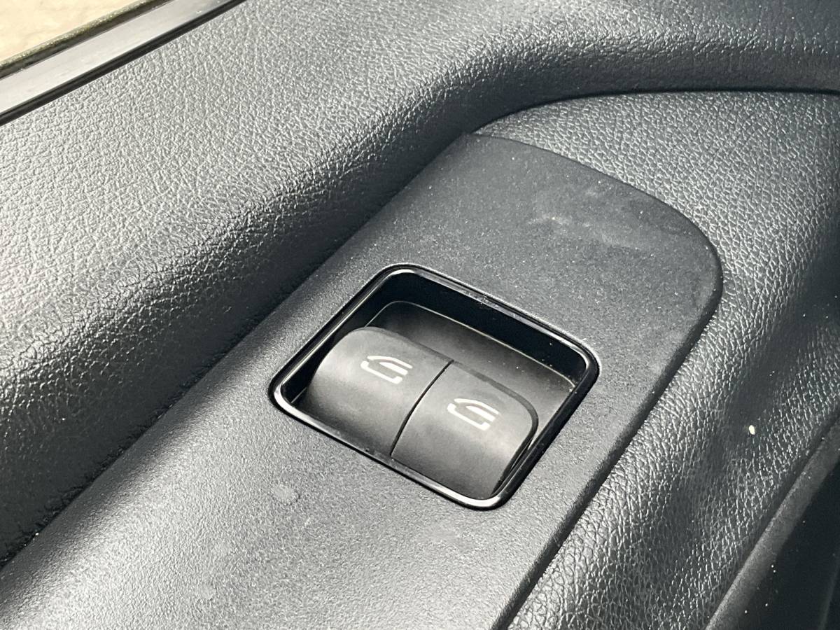Mercedes-Benz Sprinter Mercedes-Benz Sprinter 3-Pers 314 2.2 CDI 143PK L2H1 Clima Cruise Audio Trekhaak 3-Persoons