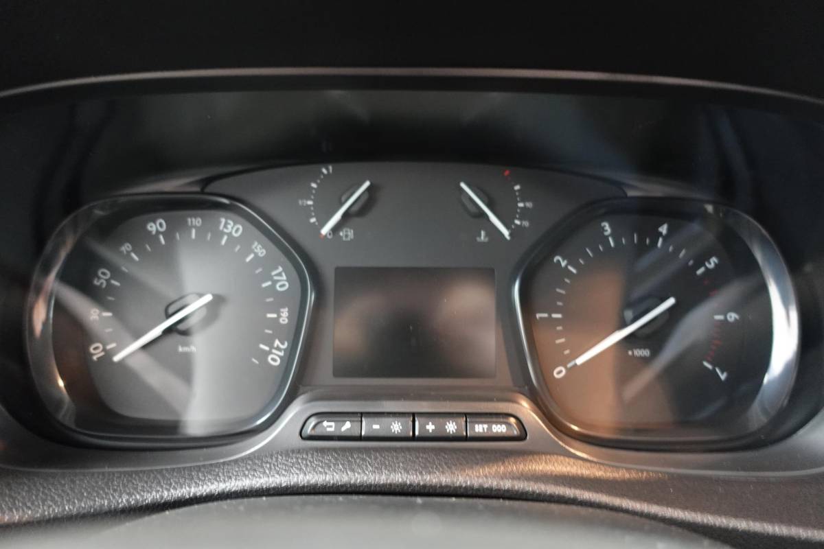 Peugeot Expert Peugeot Expert 2.0 BlueHDI 145PK L3 Automaat Automaat Airco Cruise Control Navigatie Apple Carplay/ Android Auto Trekhaak Parkeersensor achter