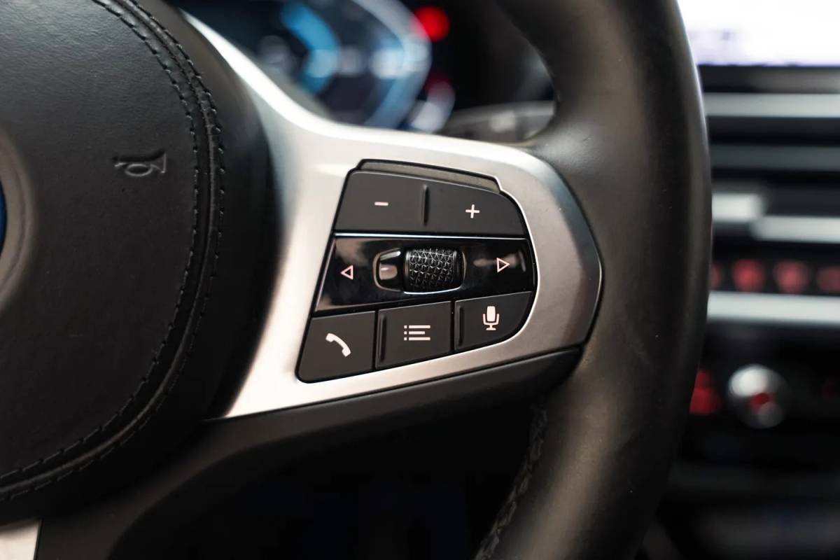BMW iX3 BMW iX3 M Sport High Executive 80 kWh 3-fase [ Panorama Leder Adapt.cruise Camera ]