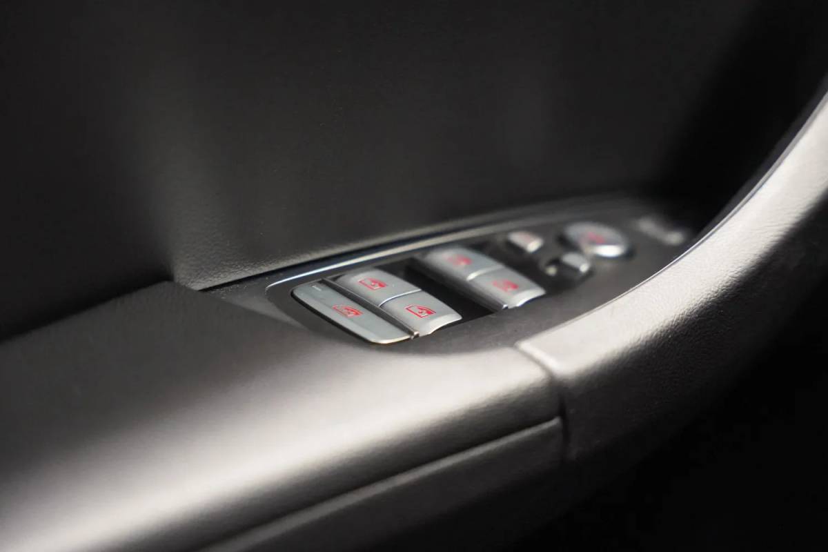 BMW iX3 BMW iX3 M Sport High Executive 80 kWh 3-fase [ Panorama Leder Adapt.cruise Camera ]