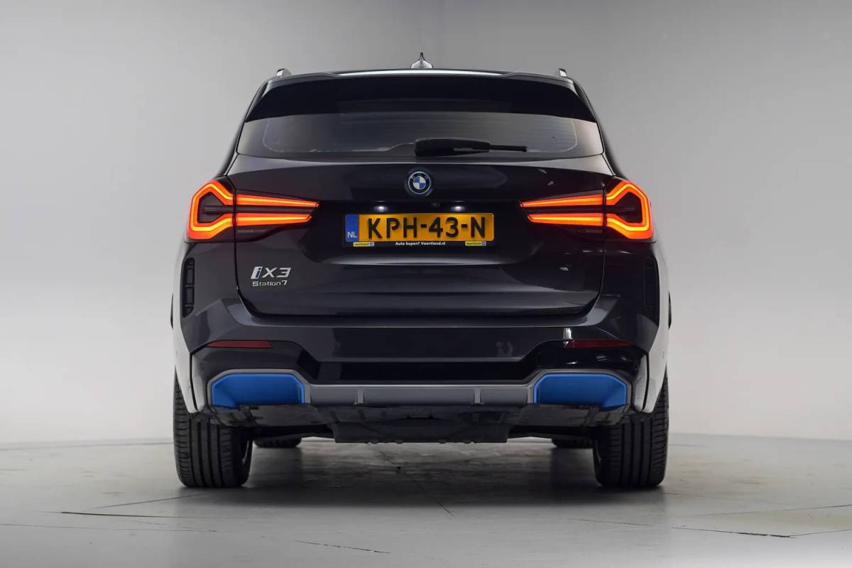 BMW iX3 BMW iX3 M Sport High Executive 80 kWh 3-fase [ Panorama Leder Adapt.cruise Camera ]