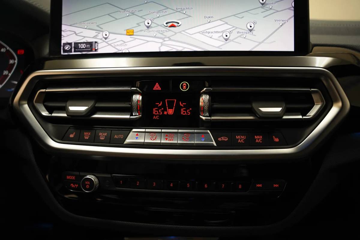 BMW iX3 BMW iX3 M Sport High Executive 80 kWh 3-fase [ Panorama Leder Adapt.cruise Camera ]