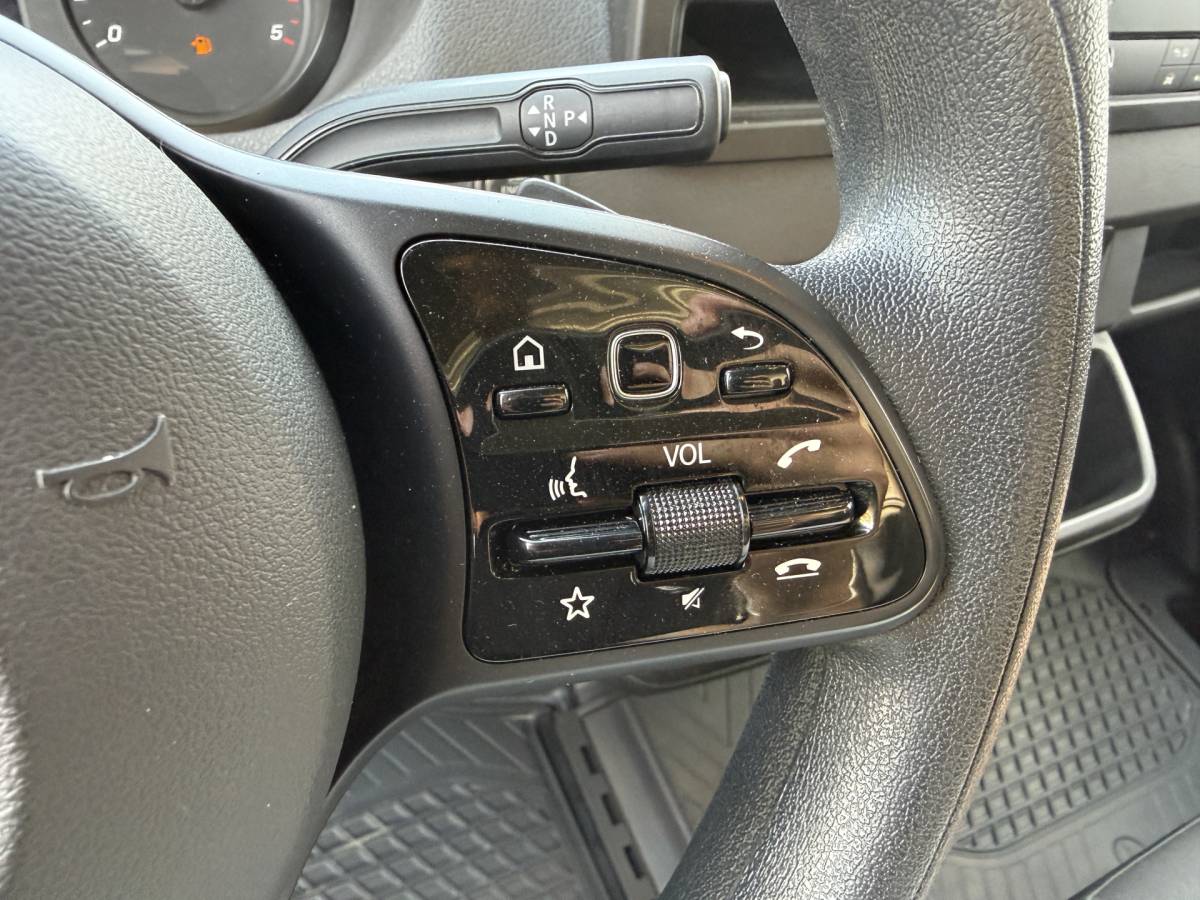 Mercedes-Benz Sprinter Mercedes-Benz Sprinter 317 1.9 CDI Automaat Bakwagen Laadklep Cruise Control Climate Control Meubelbak Koffer