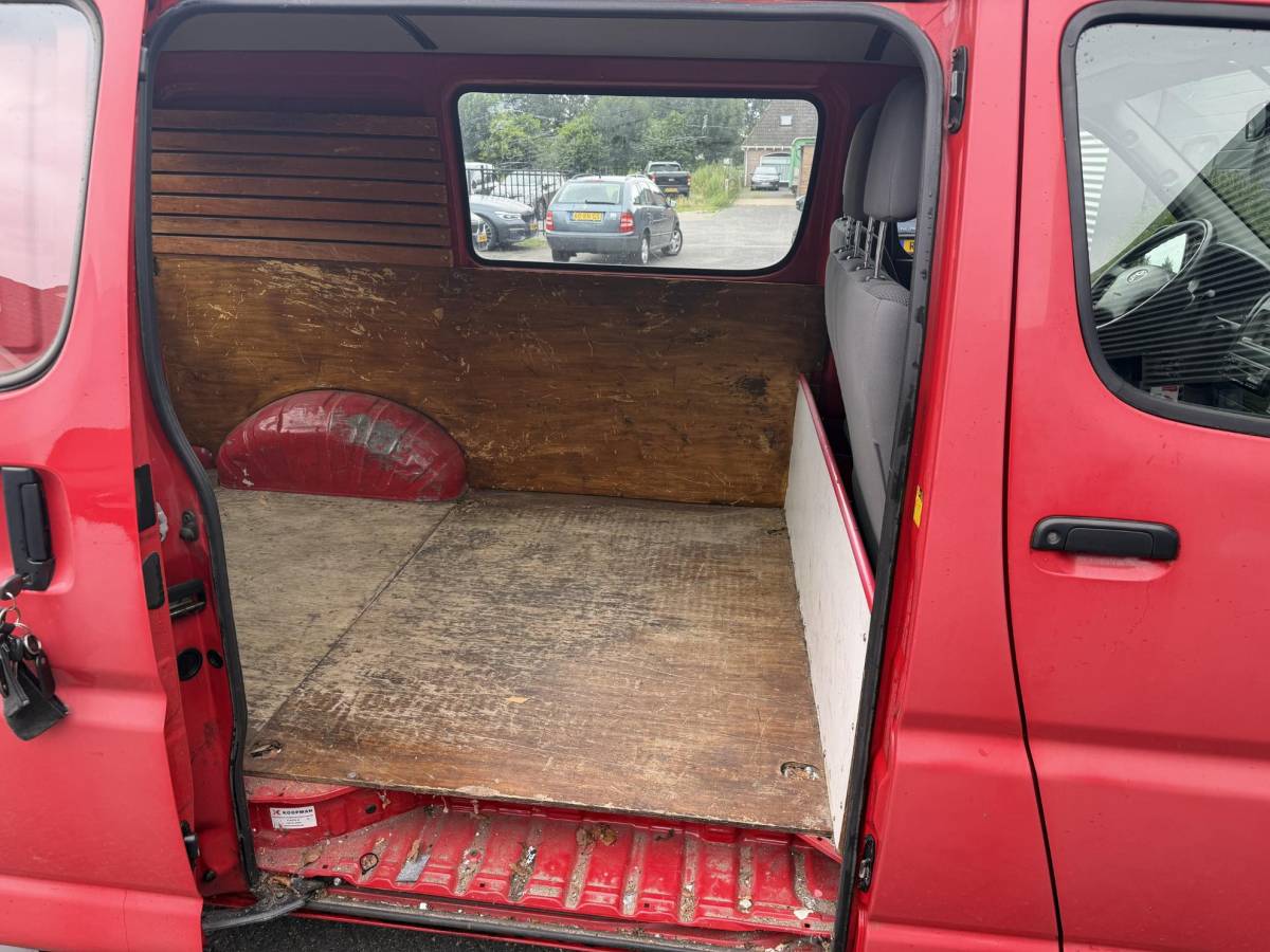 Toyota HiAce Toyota HiAce 2.5 D-4D KWB