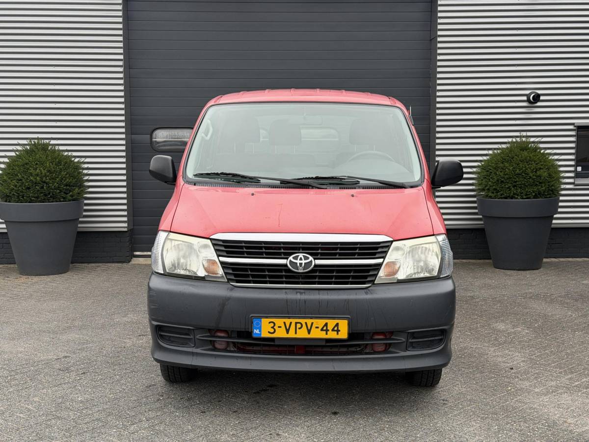 Toyota HiAce Toyota HiAce 2.5 D-4D KWB