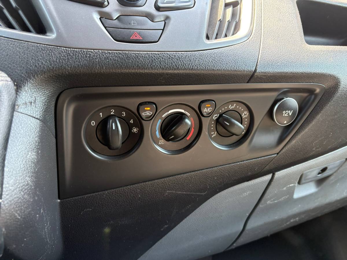 Ford Transit Custom Ford Transit Custom 330 2.2 TDCI L1H1 Trend|NAP|125PK|airco|cruise|achteruitrijcamera|navi|parkeersensoren|bluetooth