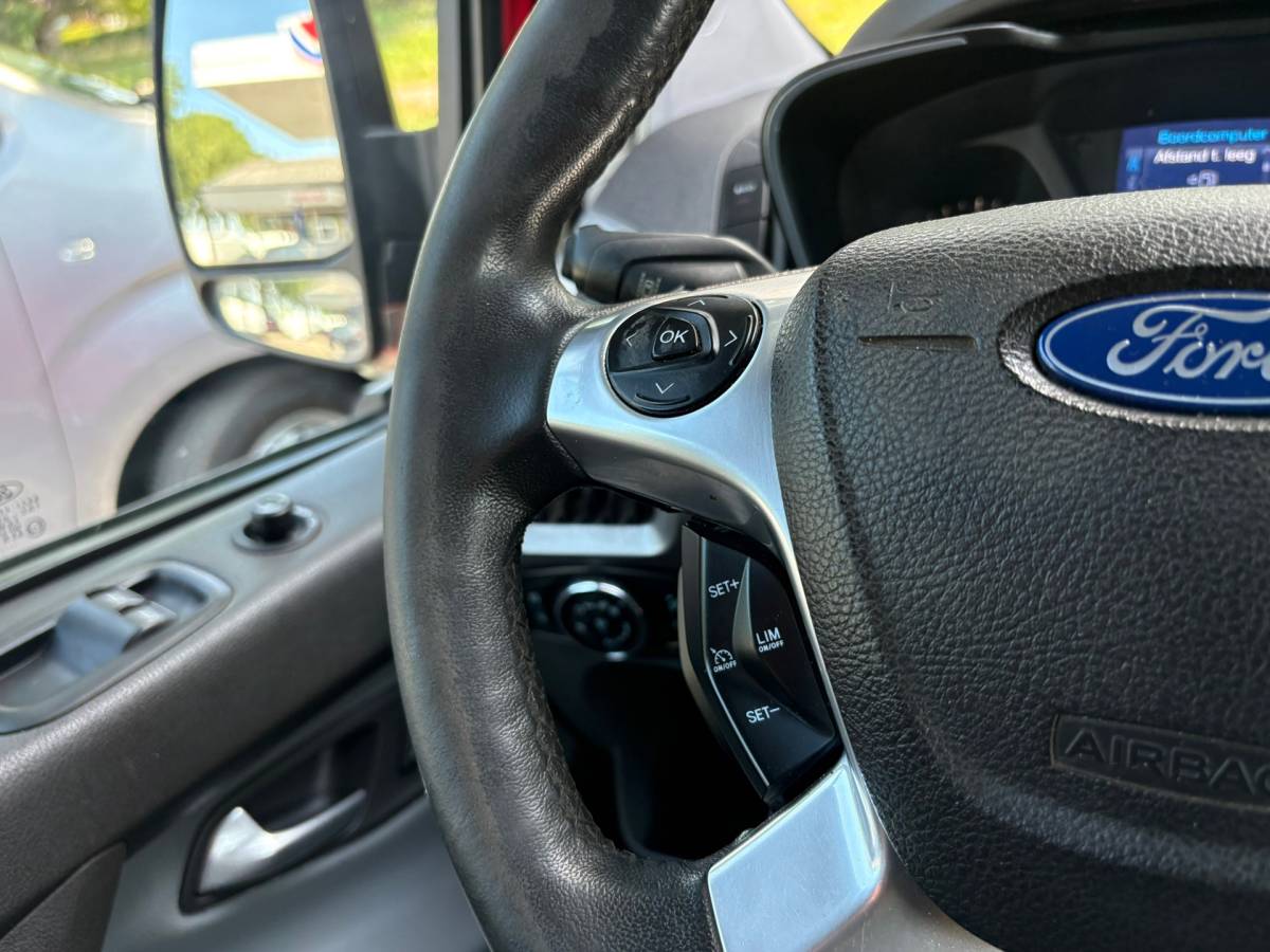 Ford Transit Custom Ford Transit Custom 330 2.2 TDCI L1H1 Trend|NAP|125PK|airco|cruise|achteruitrijcamera|navi|parkeersensoren|bluetooth