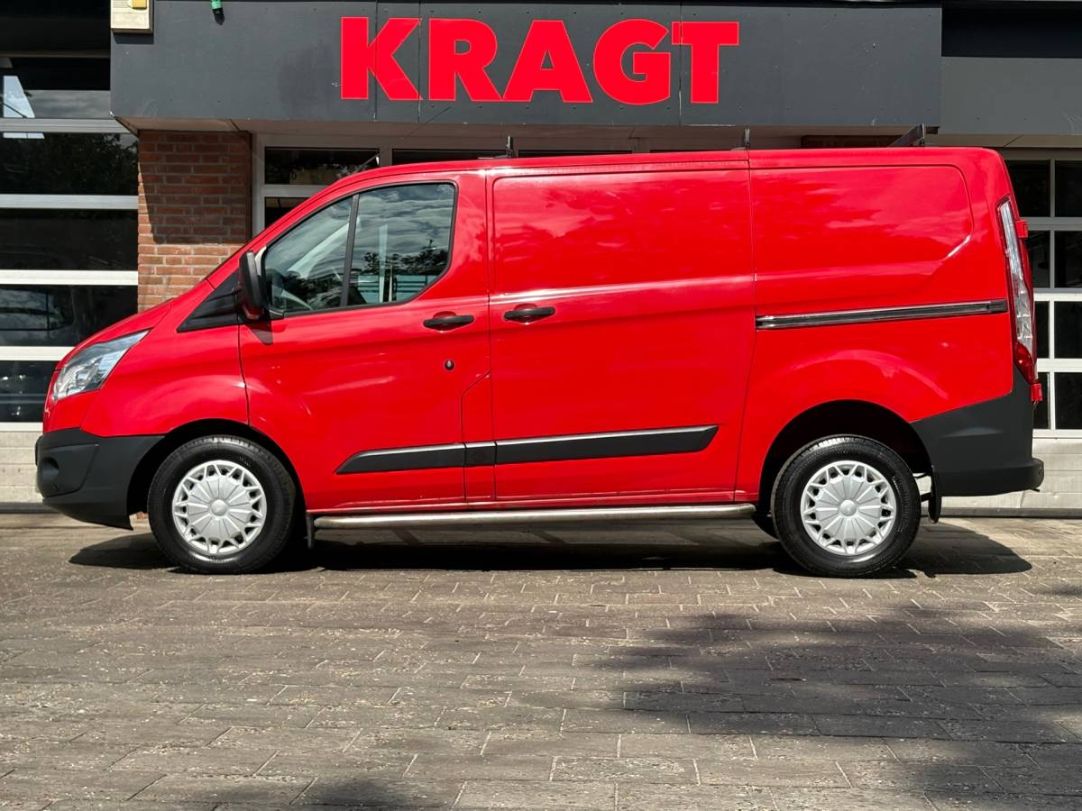 Ford Transit Custom Ford Transit Custom 330 2.2 TDCI L1H1 Trend|NAP|125PK|airco|cruise|achteruitrijcamera|navi|parkeersensoren|bluetooth