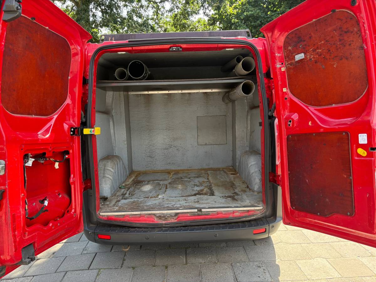 Ford Transit Custom Ford Transit Custom 330 2.2 TDCI L1H1 Trend|NAP|125PK|airco|cruise|achteruitrijcamera|navi|parkeersensoren|bluetooth
