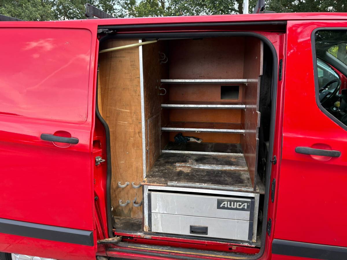 Ford Transit Custom Ford Transit Custom 330 2.2 TDCI L1H1 Trend|NAP|125PK|airco|cruise|achteruitrijcamera|navi|parkeersensoren|bluetooth