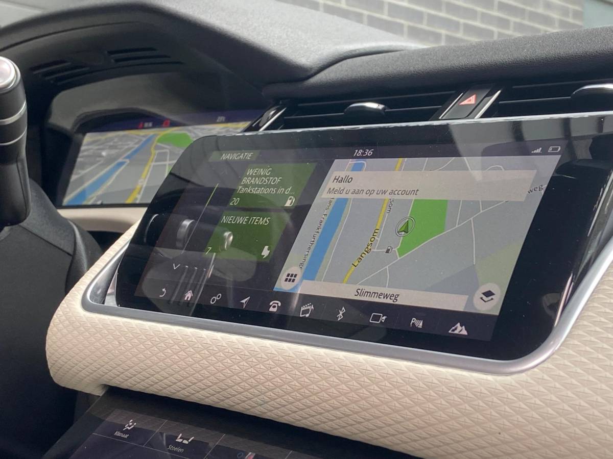 Land Rover Range Rover Land Rover Range Rover Velar 2.0 4×4 R-DYNAMIC/PANO/VIRTUAL/GRIJS-KENTEKEN