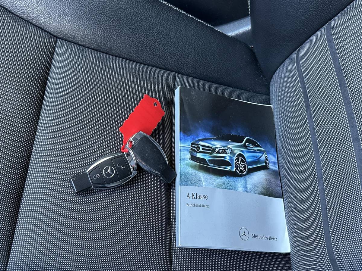 Mercedes-Benz A-Klasse Mercedes-Benz A-klasse 180 Ambition 122PK | Navigatie | Stoelverwarming | 2 Sleutels | Lang in bezit geweest |