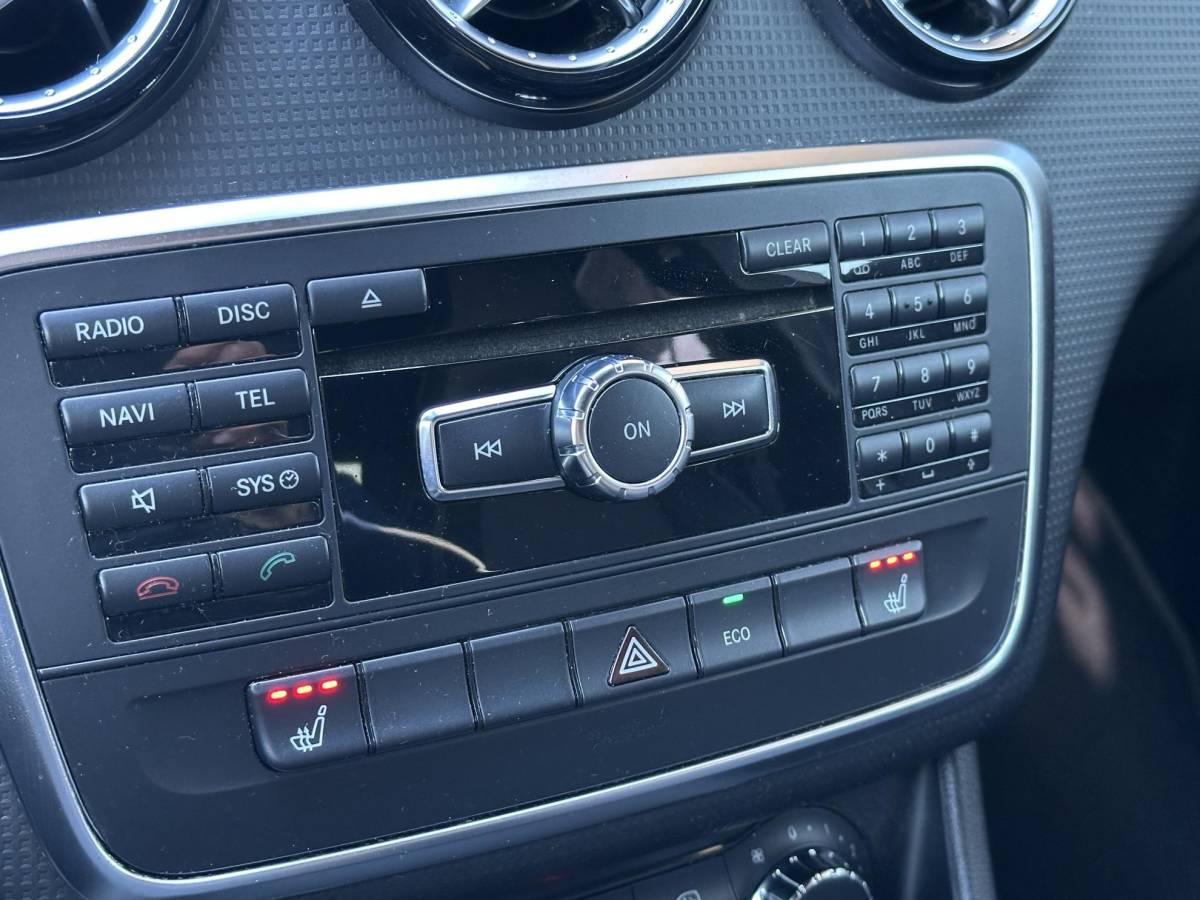 Mercedes-Benz A-Klasse Mercedes-Benz A-klasse 180 Ambition 122PK | Navigatie | Stoelverwarming | 2 Sleutels | Lang in bezit geweest |