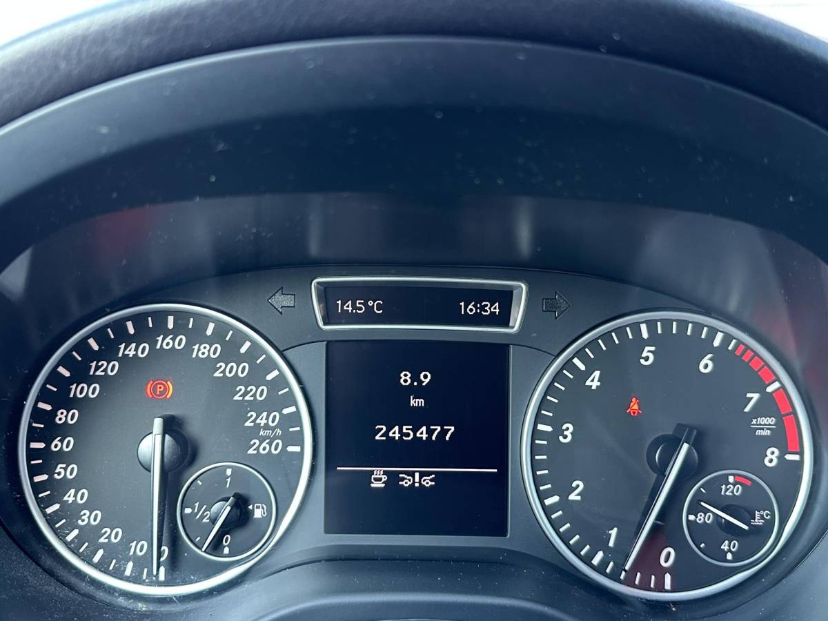 Mercedes-Benz A-Klasse Mercedes-Benz A-klasse 180 Ambition 122PK | Navigatie | Stoelverwarming | 2 Sleutels | Lang in bezit geweest |