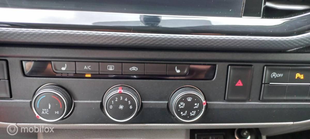 Volkswagen Transporter Volkswagen Transporter 2.0 TDI L2H1 30 DC Bulli