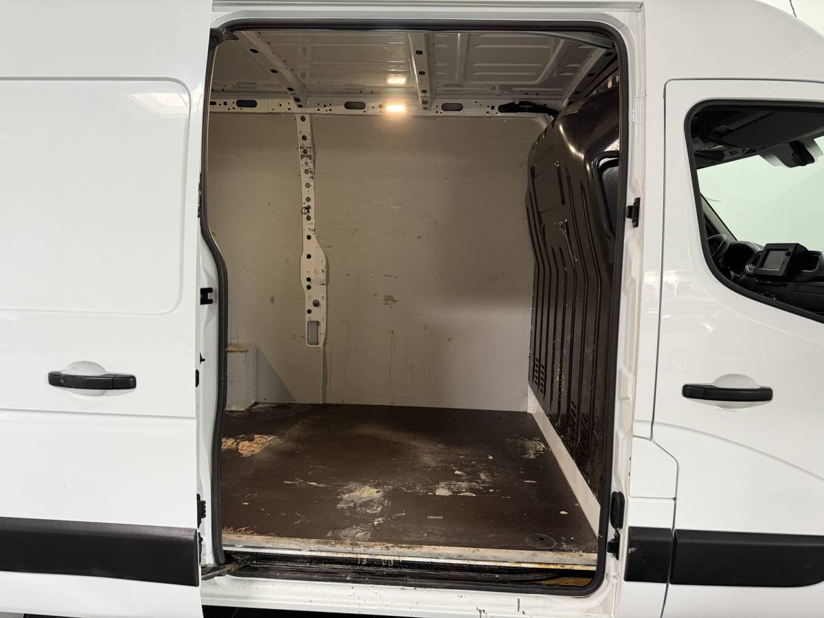 Renault Master Renault Master T33 2.3 dCi 150 L2H2 Energy Comfort – Navi / Camera / Trekhaak
