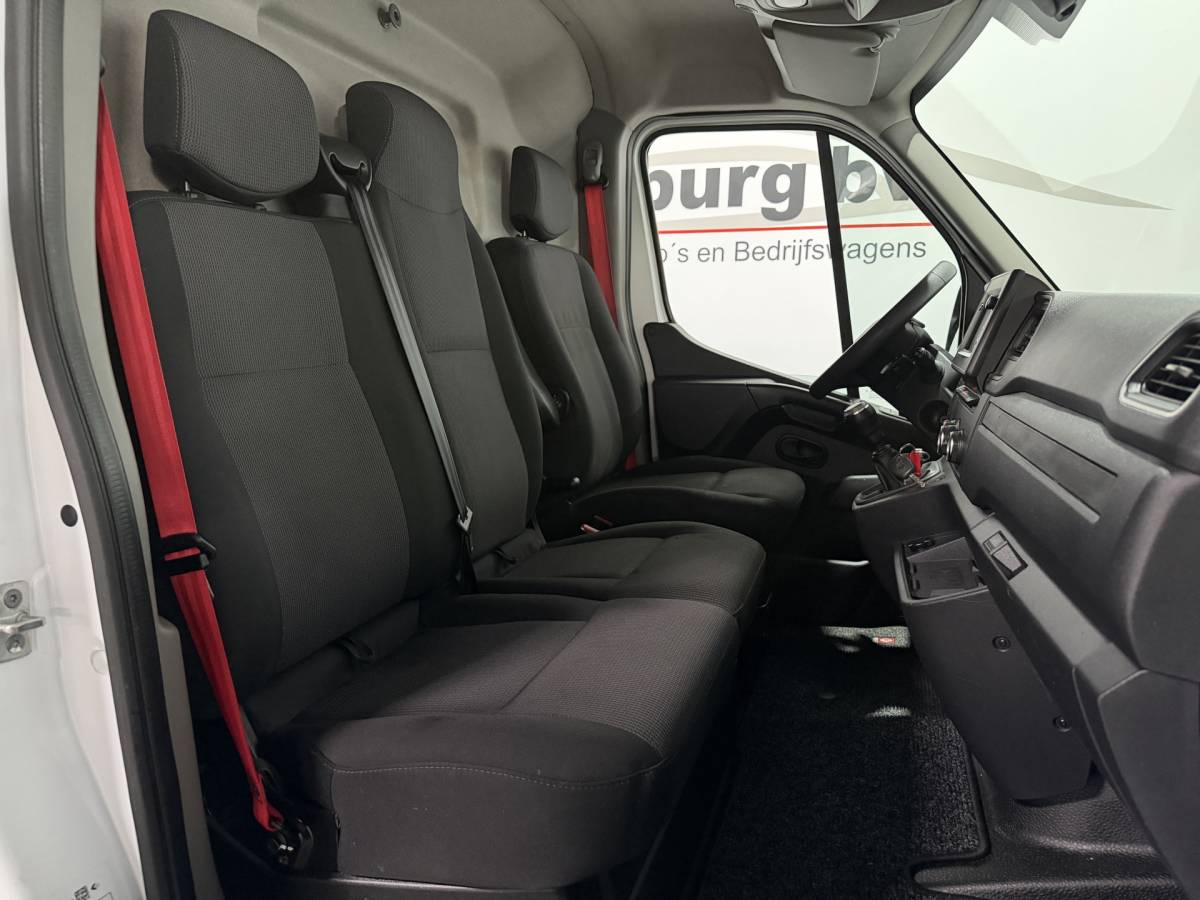 Renault Master Renault Master T33 2.3 dCi 150 L2H2 Energy Comfort – Navi / Camera / Trekhaak