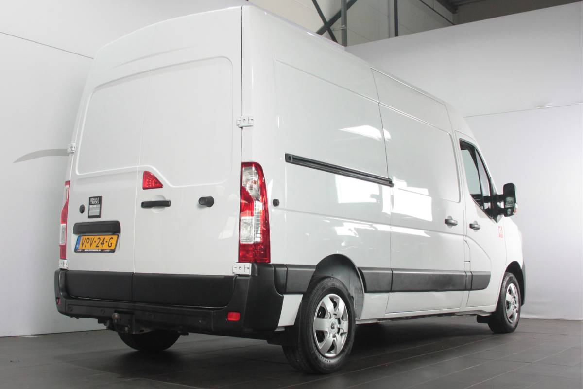 Renault Master Renault Master T33 2.3 dCi 150 L2H2 Energy Comfort – Navi / Camera / Trekhaak