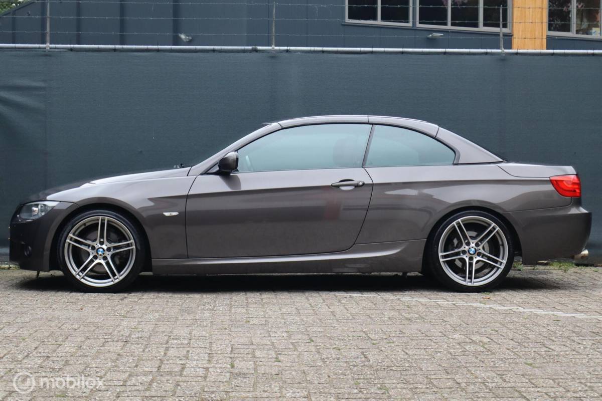 BMW 3 Serie BMW 325i aut Cabrio LCI | M-Sport | memory | historie
