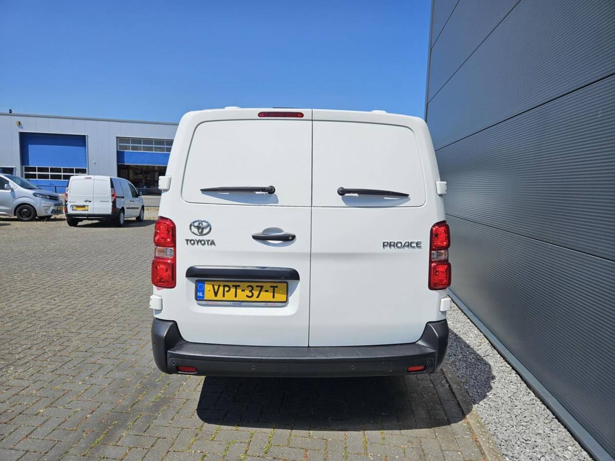 Toyota ProAce Toyota ProAce Worker 2.0 D-4D Airco Carplay Cruise 144pk