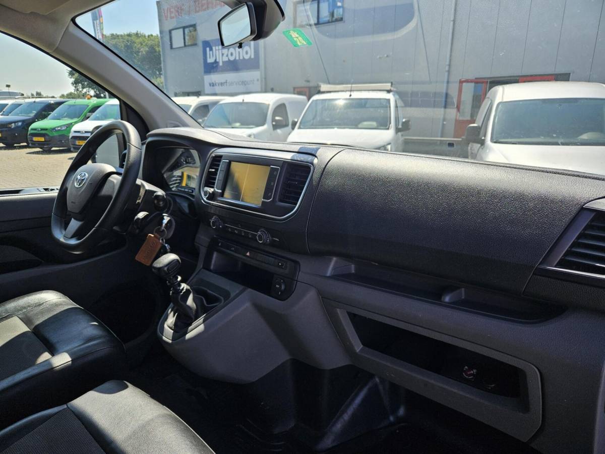 Toyota ProAce Toyota ProAce Worker 2.0 D-4D Airco Carplay Cruise 144pk