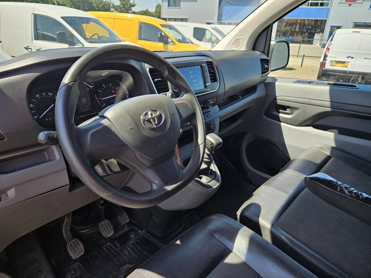 Toyota ProAce Toyota ProAce Worker 2.0 D-4D Airco Carplay Cruise 144pk