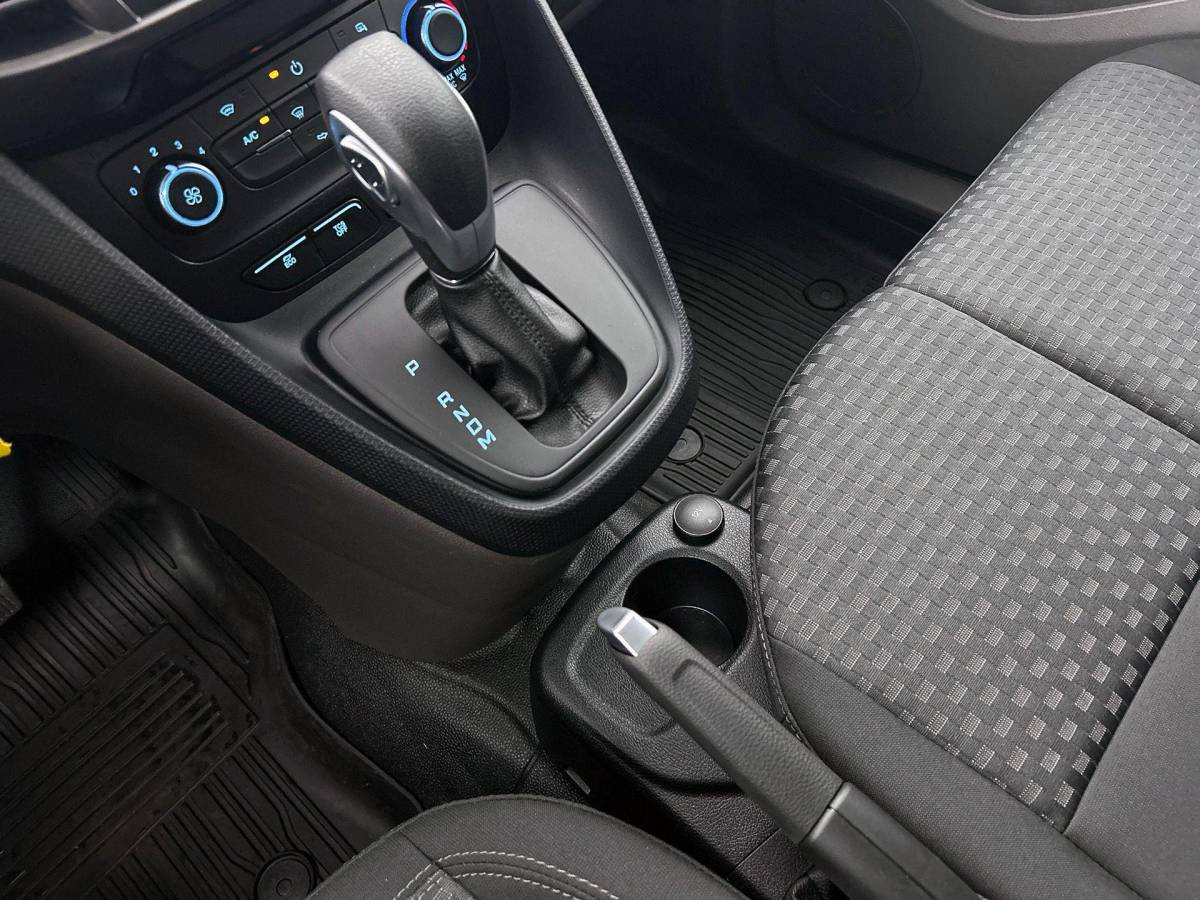 Ford Transit Connect Ford Transit Connect Automaat 100pk L1 Trend BPM VRIJ! Airco Navi Cruise 3Zits Camera DAB+