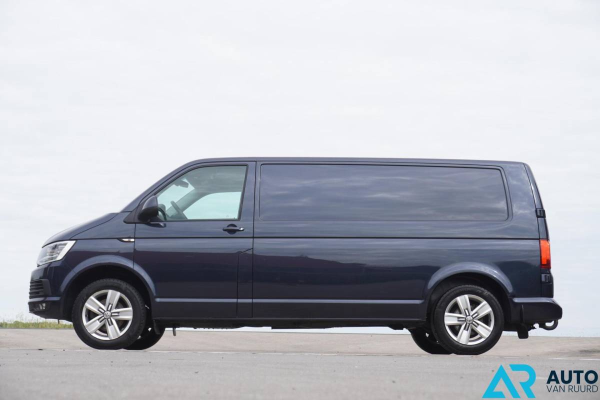 Volkswagen Transporter Volkswagen Transporter 2.0 TDI L2H1 * LED * Automaat * Lang