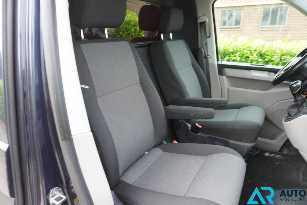 Volkswagen Transporter Volkswagen Transporter 2.0 TDI L2H1 * LED * Automaat * Lang