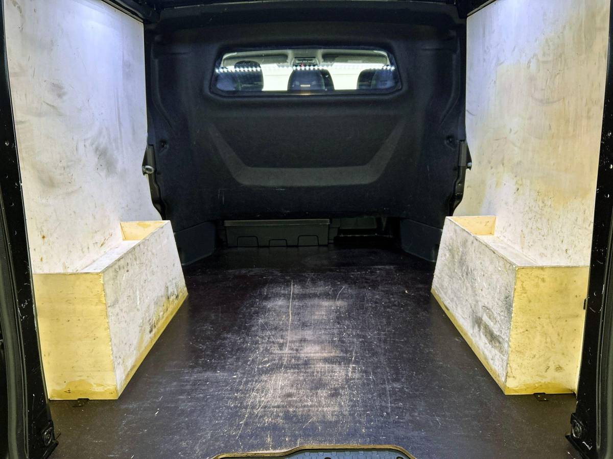 Renault Trafic Renault Trafic 2.0 Blue dC1 150PK L2H1 Dubbele Cabine Automaat Navigatie Airco Lichtmetalen velgen Betimmering Trekhaak Camera Parkeersensoren