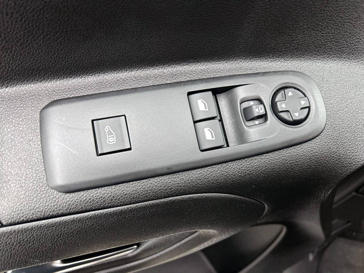 Opel Combo Opel Combo 130pk L1 Automaat Apple Carplay Trekhaak Parkeersensoren Airco Cruise control 2-zits