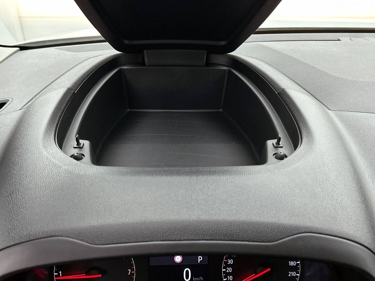 Opel Combo Opel Combo 130pk L1 Automaat Apple Carplay Trekhaak Parkeersensoren Airco Cruise control 2-zits