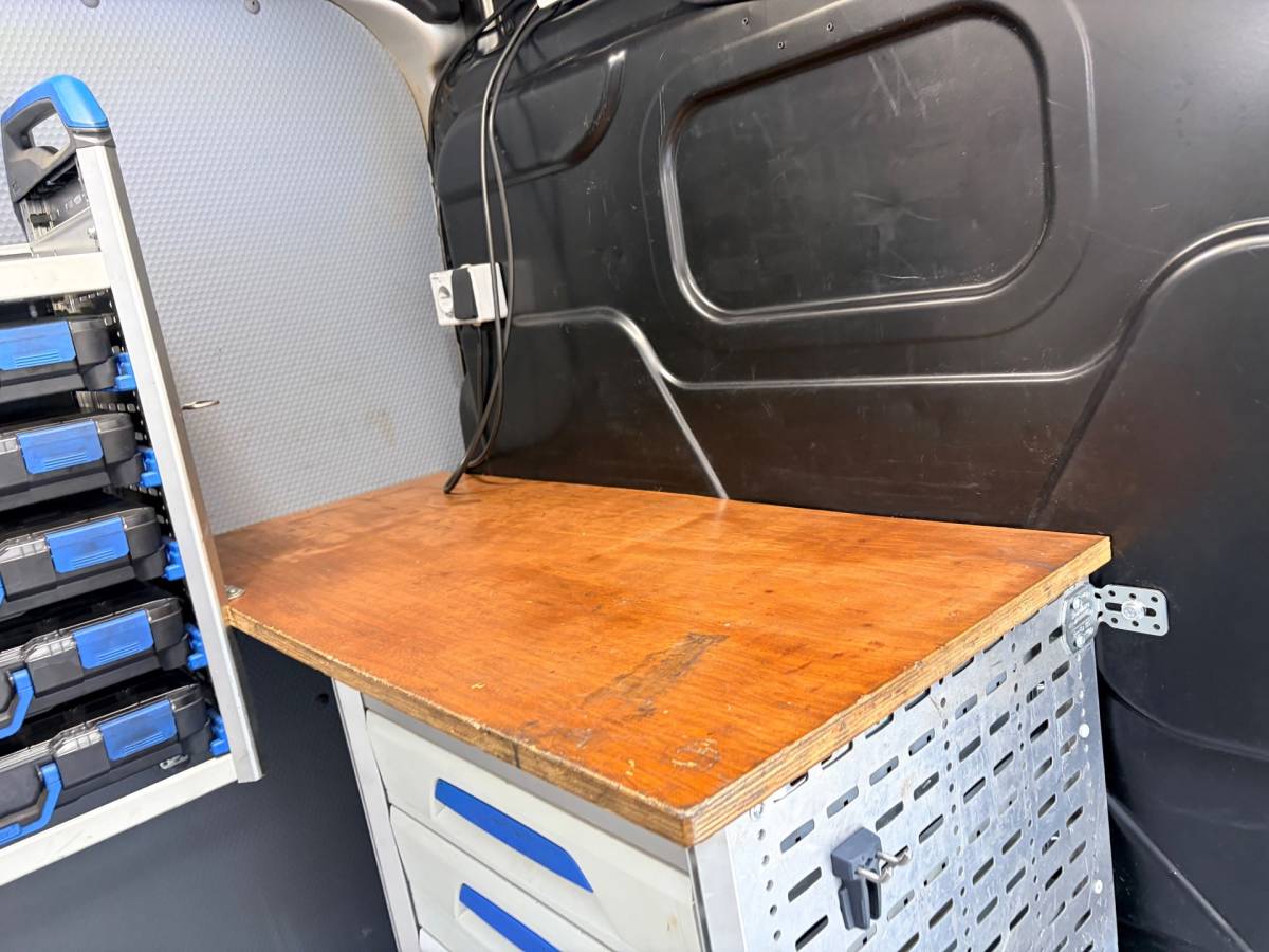 Ford Transit Ford Transit Automaat Servicewagen 350 2.0 TDCI 131PK euro6 L2H2 3Persoons Trend, Sortimo werkplaats inrichting, RIJKLAARPRIJS