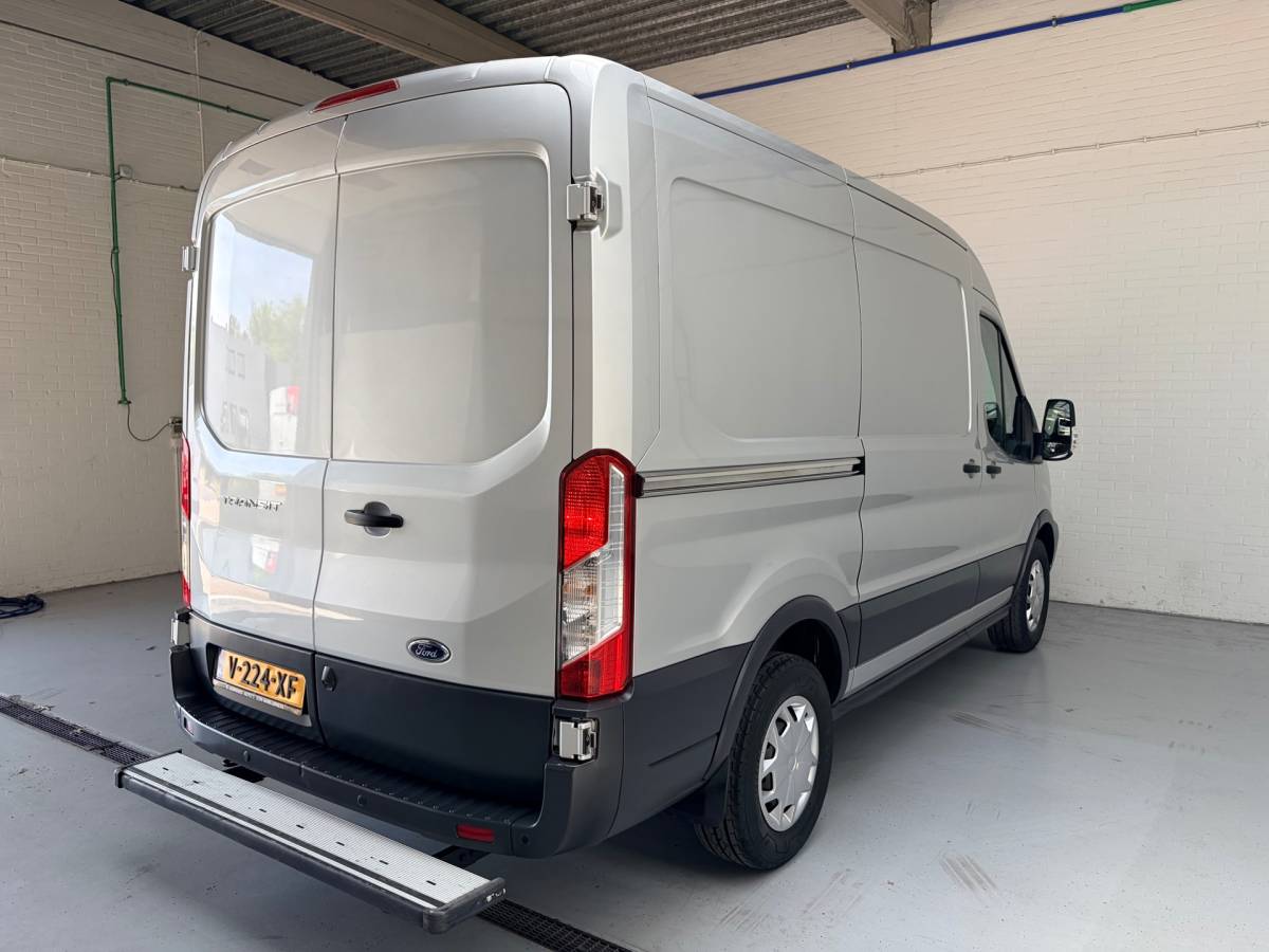 Ford Transit Ford Transit Automaat Servicewagen 350 2.0 TDCI 131PK euro6 L2H2 3Persoons Trend, Sortimo werkplaats inrichting, RIJKLAARPRIJS