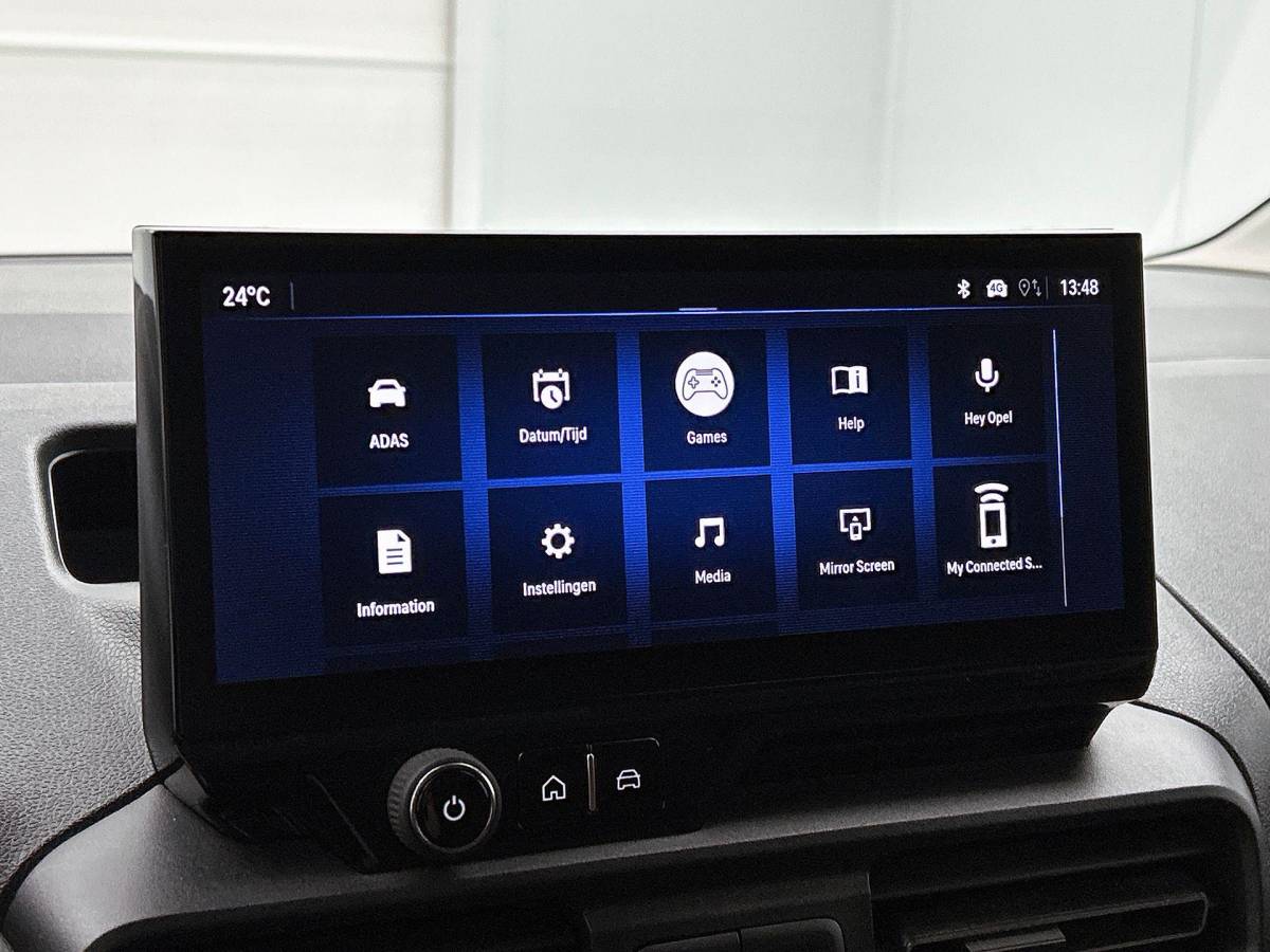 Opel Combo Opel Combo 1.5 BlueHDi 130PK Automaat L2 Apple Carplay / Android Auto Navigatie Trekhaak Airco Camera Cruise Control Parkeersensoren V+A DAB