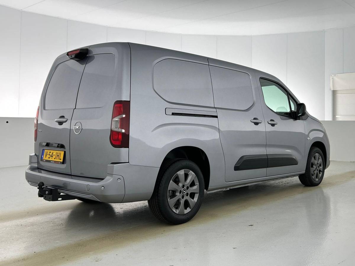 Opel Combo Opel Combo 1.5 BlueHDi 130PK Automaat L2 Apple Carplay / Android Auto Navigatie Trekhaak Airco Camera Cruise Control Parkeersensoren V+A DAB