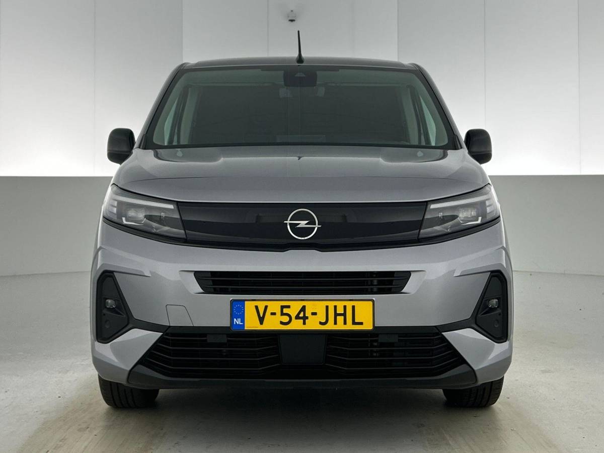 Opel Combo Opel Combo 1.5 BlueHDi 130PK Automaat L2 Apple Carplay / Android Auto Navigatie Trekhaak Airco Camera Cruise Control Parkeersensoren V+A DAB