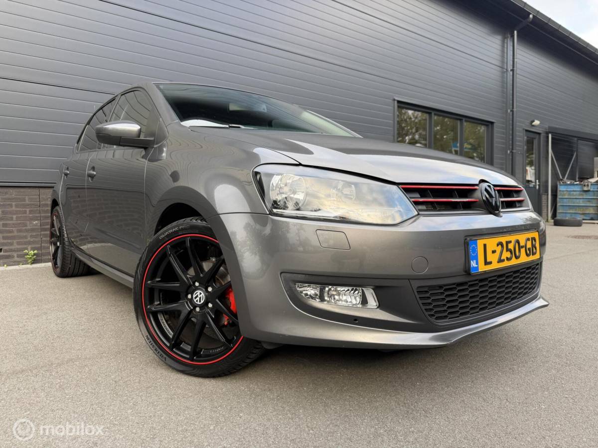 Volkswagen Polo Volkswagen Polo 1.2 TSI DSG TEAM EDITION VOL! CLIMA*HAAK*CARPLAY*CRUISE*LED*CAMERA*17INCH