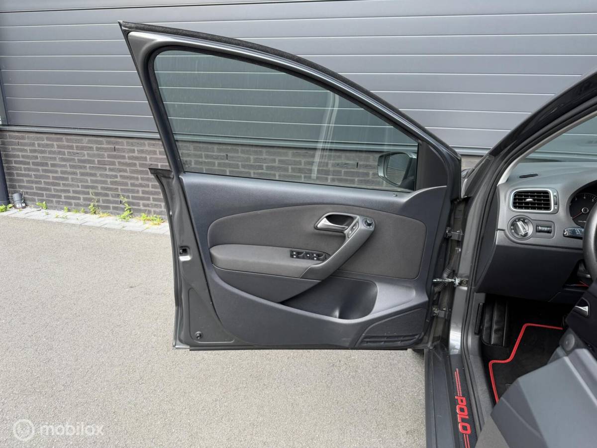 Volkswagen Polo Volkswagen Polo 1.2 TSI DSG TEAM EDITION VOL! CLIMA*HAAK*CARPLAY*CRUISE*LED*CAMERA*17INCH