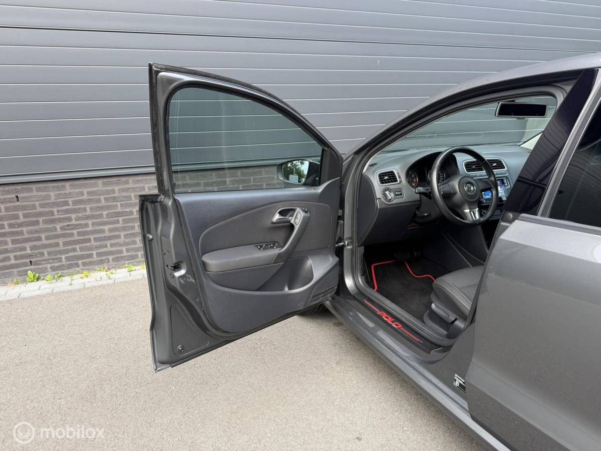 Volkswagen Polo Volkswagen Polo 1.2 TSI DSG TEAM EDITION VOL! CLIMA*HAAK*CARPLAY*CRUISE*LED*CAMERA*17INCH