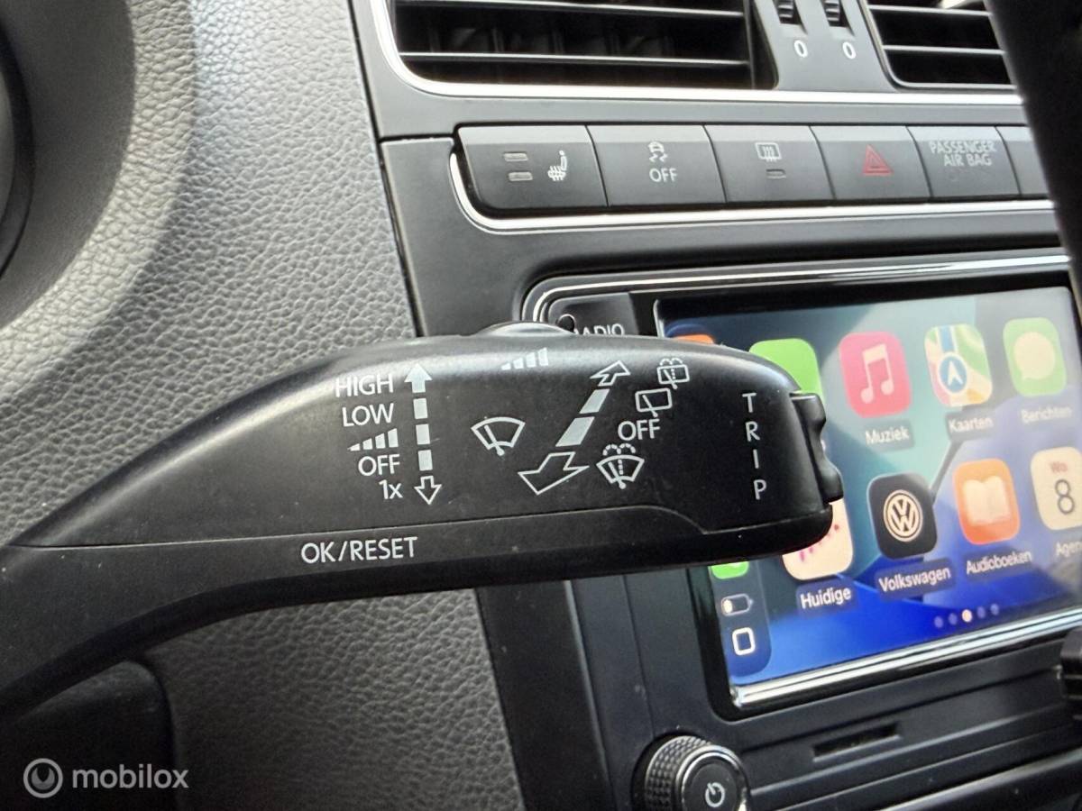 Volkswagen Polo Volkswagen Polo 1.2 TSI DSG TEAM EDITION VOL! CLIMA*HAAK*CARPLAY*CRUISE*LED*CAMERA*17INCH