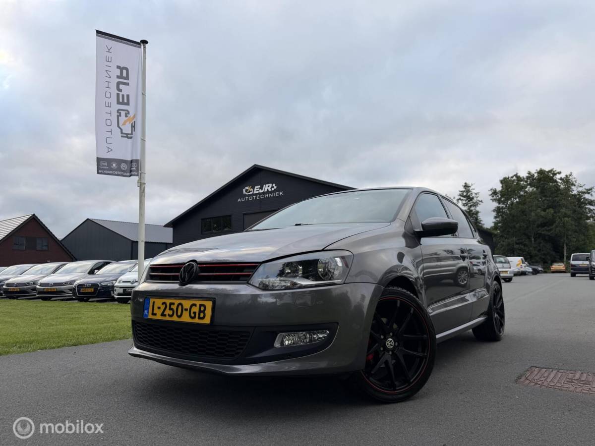 Volkswagen Polo Volkswagen Polo 1.2 TSI DSG TEAM EDITION VOL! CLIMA*HAAK*CARPLAY*CRUISE*LED*CAMERA*17INCH