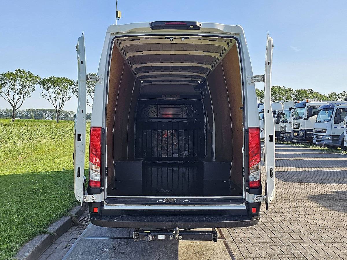 Iveco Daily IVECO DAILY 35C18 ac automaat euro6