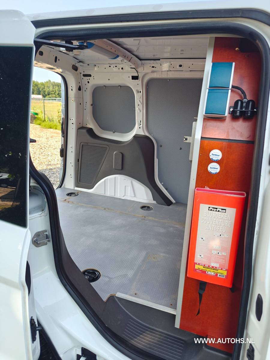 Ford Transit Connect Ford Transit Connect 1.5 EcoBlue L1 Trend , Euro 6 , Apk juli 2027 , airco, 1e Eig , Ex overheid bus , in pracht staat.